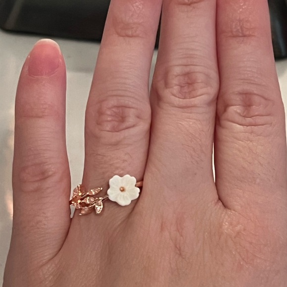 Rose Gold Flower Leaf Adjustable Ring - Picture 6 of 6